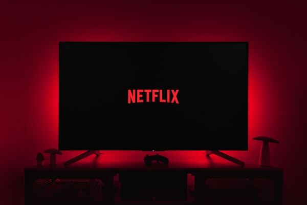 รู้จักหุ้น Netflix ครองตลาดสตรีมมิ่ง วิเคราะห์งบการเงินล่าสุด ดีไหม?
