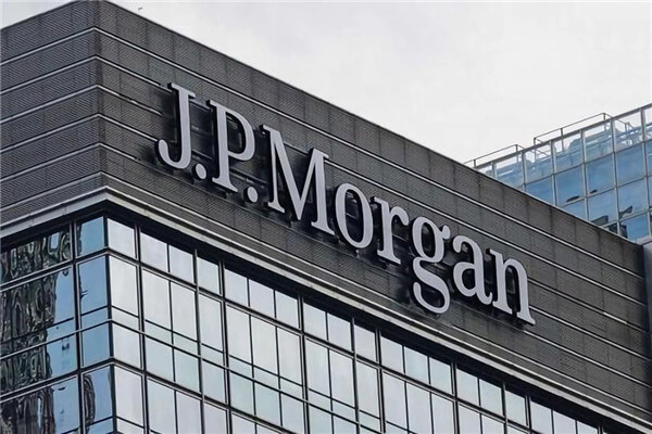 JPMorgan Chase CEO - Jamie Dimon's Money Life