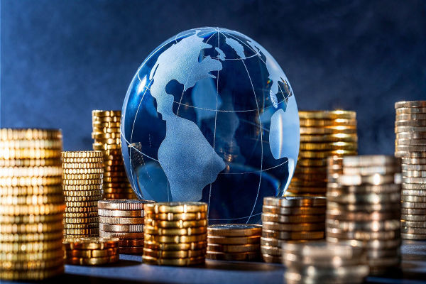 Có bao nhiêu tiền trên thế giới vào năm 2025? Những con số gây sốc