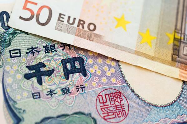 Iene para Euro: Fatores que Influenciam o Valor da Moeda