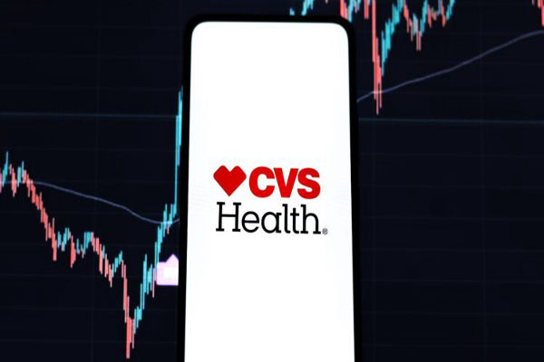 توقعات سهم CVS لعام 2025: هل سينتعش أم سينخفض؟