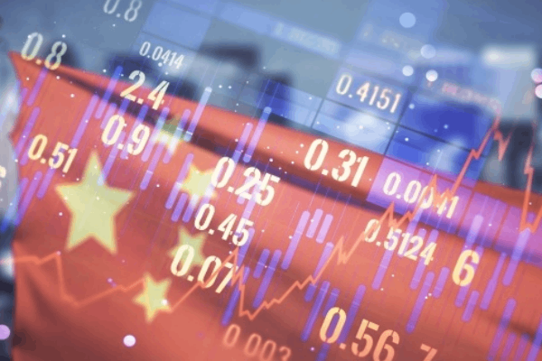 为什么上证指数成分股的变化会引发股价波动?